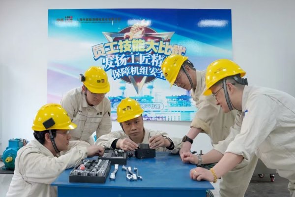 凯狮优配 新当选的全国劳模如何过五一？“别人放假我保电，惯例就是不休息”
